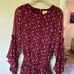 Women’s Showpo size 2 burgundy dress